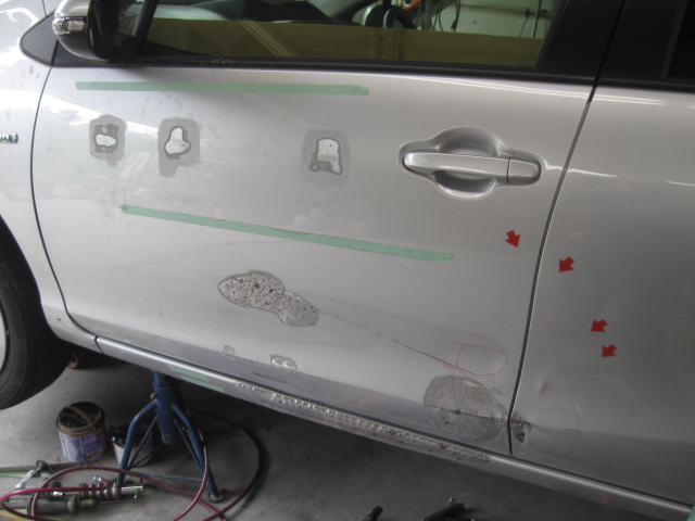 �A�N�A�̃t�����g�h�A�C��