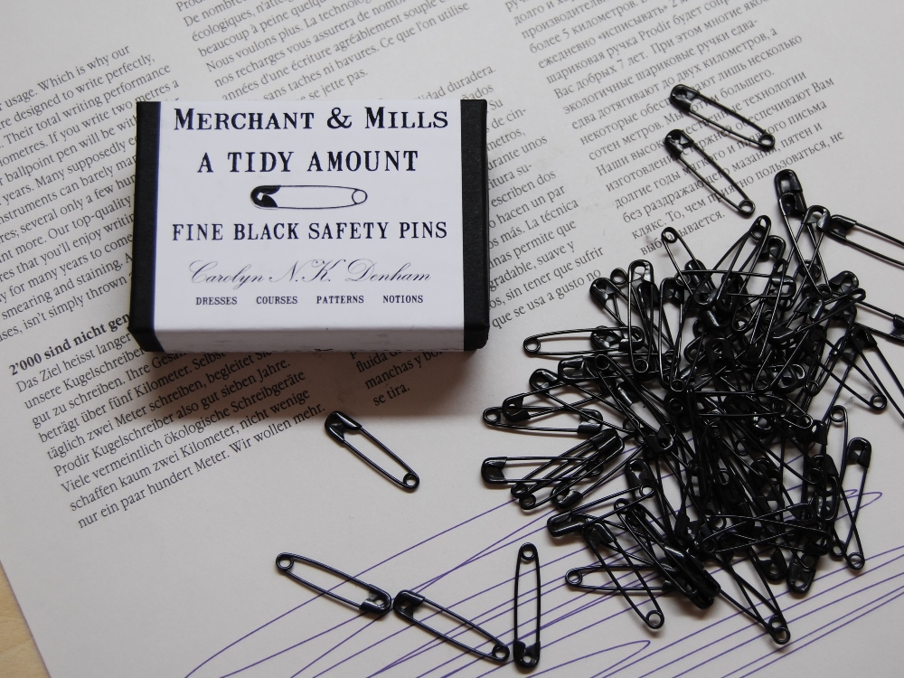 MERCHANT & MILLS / FINE BLACK SAFETY PINS