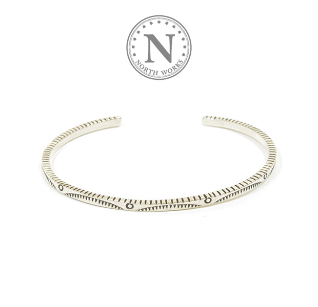 NORTH WORKS W-043 900Silver Square Narrow Cuff Bracelet