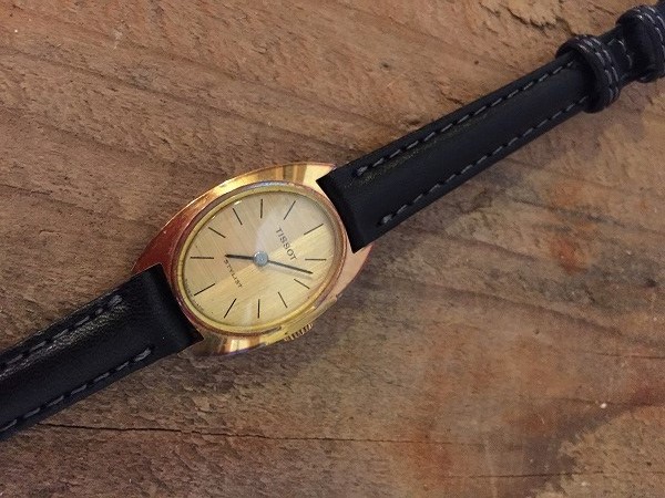 TISSOT antique   괬 watch made in swiss