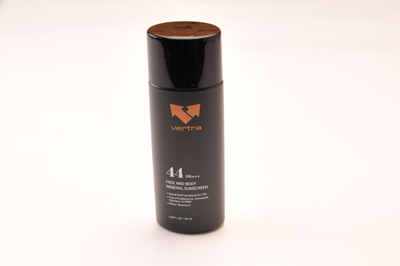 Сȥ顡󥹥󡡥ۥ磻 SPF44