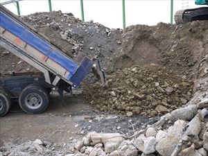 混合廃棄物とコンクリート廃材（ガラ）同じ敷地内で処分可能