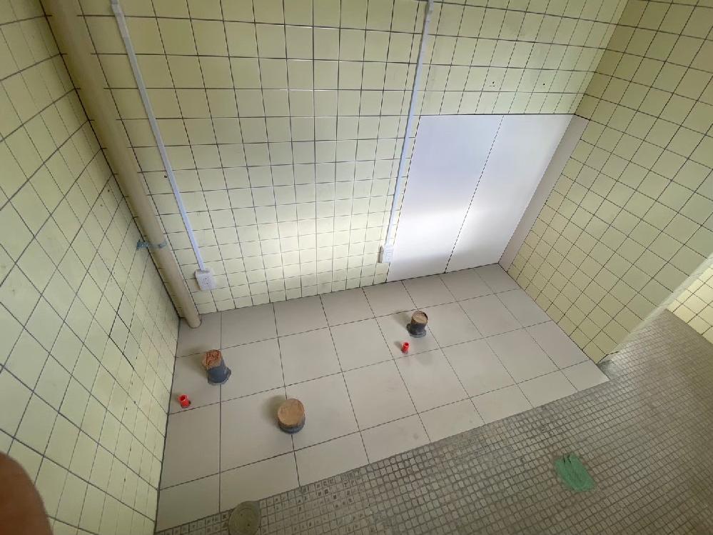 ^C\tB