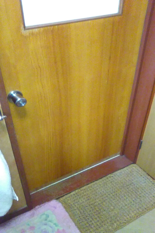 浴室　バスルーム　入口　ドア　交換