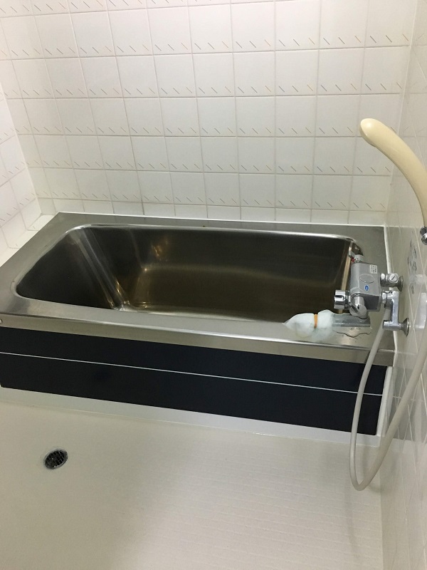 タイル　浴室　バスルーム　お風呂　シート　上貼り　水漏れ　コーキング　リフォーム