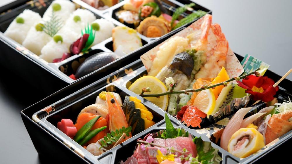 �e��t������